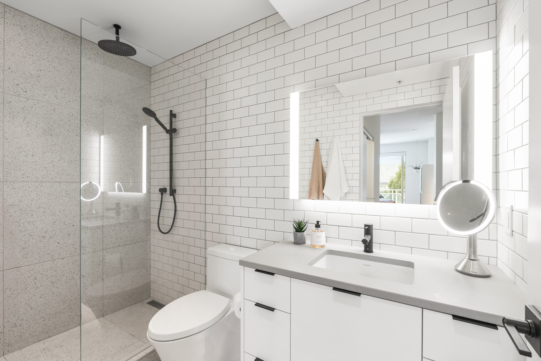 #407 – 3600 Windcrest Drive